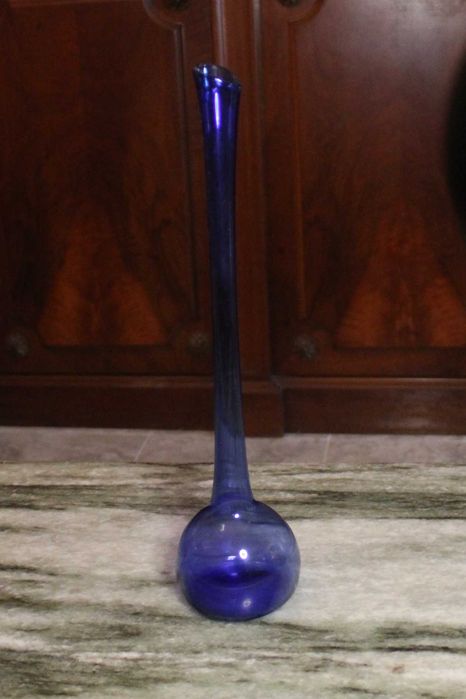 Vaso Solitário de vidro cobalto vintage, anos 60.