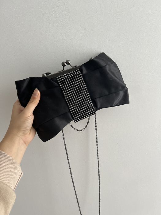 Czarna elegancka kopertówka kokarda