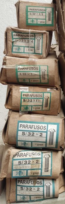 Lote de Parafusos_Stock Off