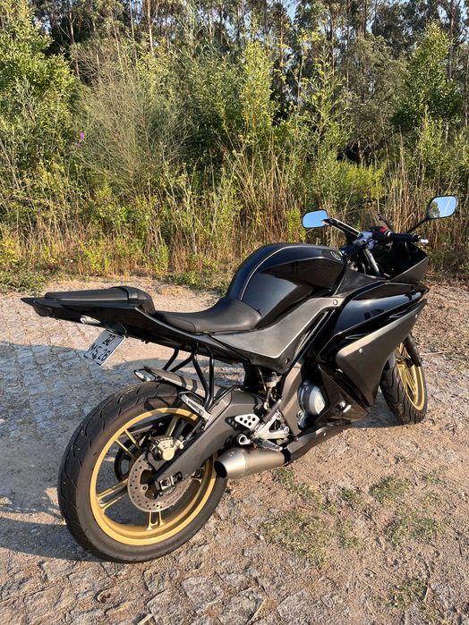 Yamaha YZF - R125 2012