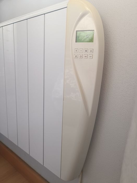 2 Emissores termoelétricos 1000w de parede Equation