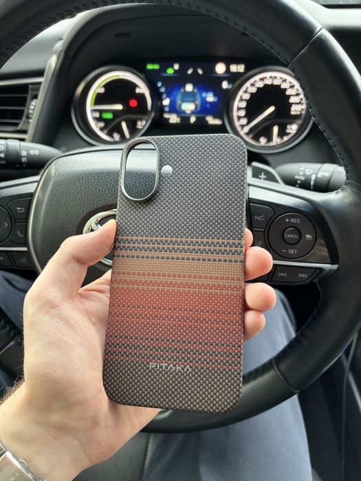 Оригінальна pitaka на IPhone 16 plus