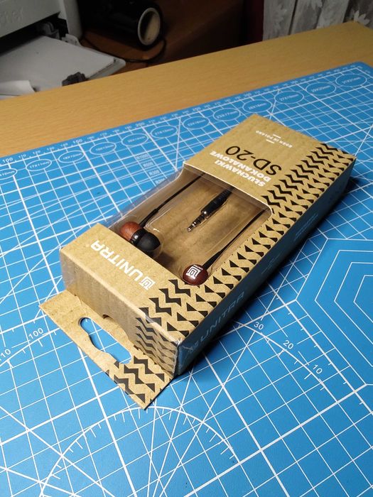 Słuchawki dokanałowe z mikrof. UNITRA SD-20 drewniane wykończenie Nowe