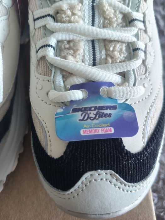 Vende-se tênis novos da marca skechers originais para mulher