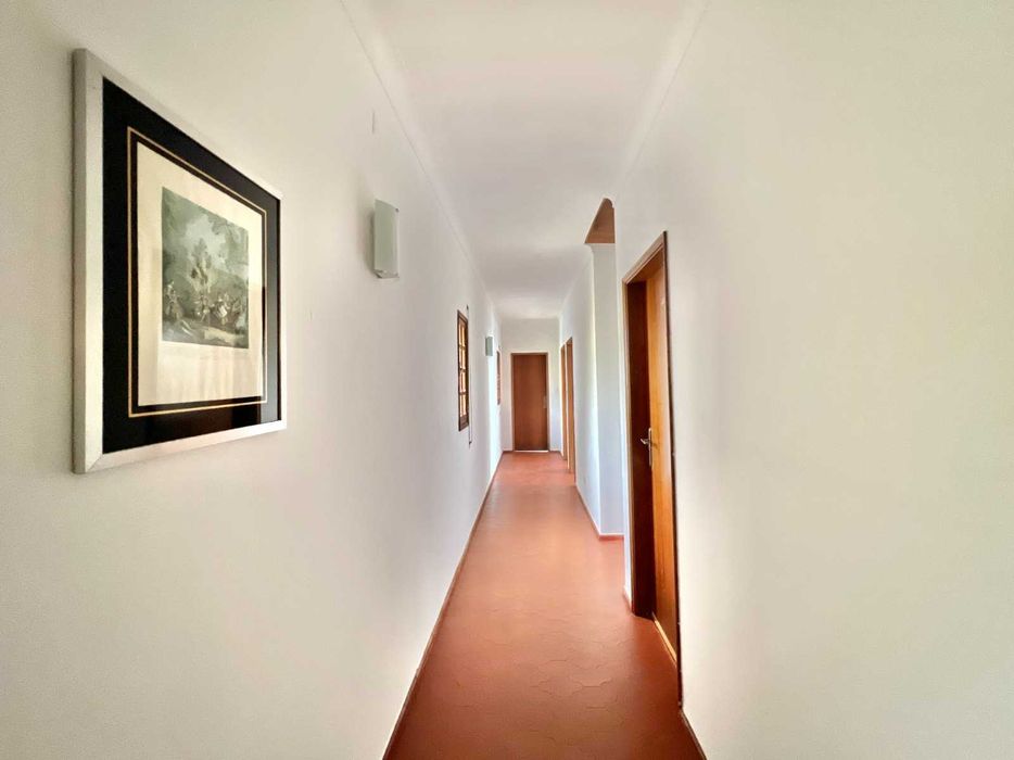 Alugo Quarto mobilado com despesas incluídas