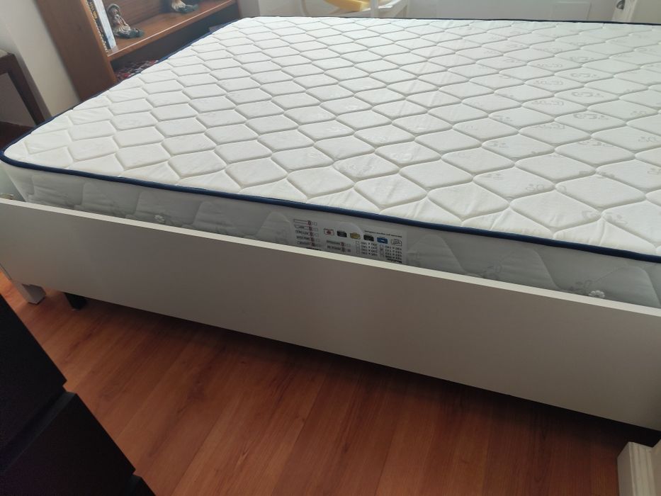 Cama de casal 140x190