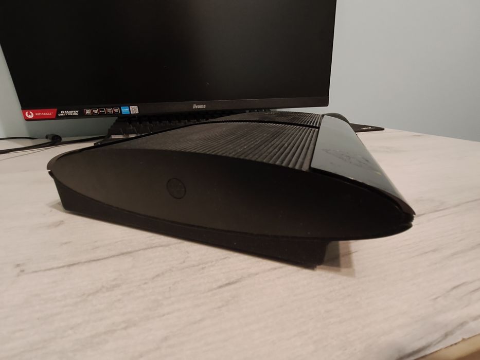 Sprzedam PS3 slim (konsola zadbana)