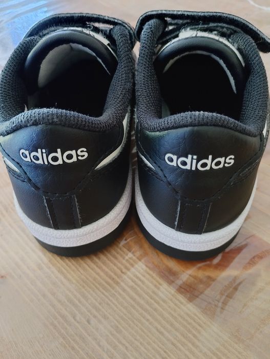 tênis Adidas TAM 28