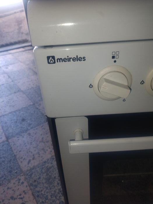 Fogão Meireles a gás  impecável