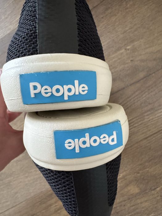 Кеди People Footwear — нові, легкі як Nike, 41 розмір