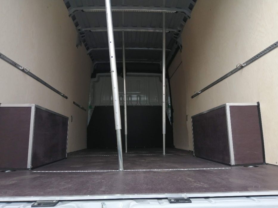 Zabudowa samochodu auta busa dostawczego Peugeot Boxer L4H2