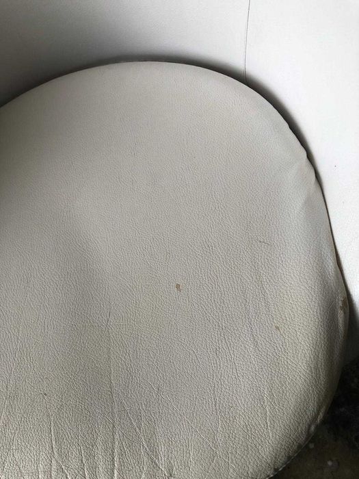 Cadeira IKEA modelo SKRUVSTA