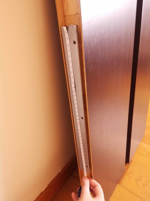 2 prateleiras de parede castanhas