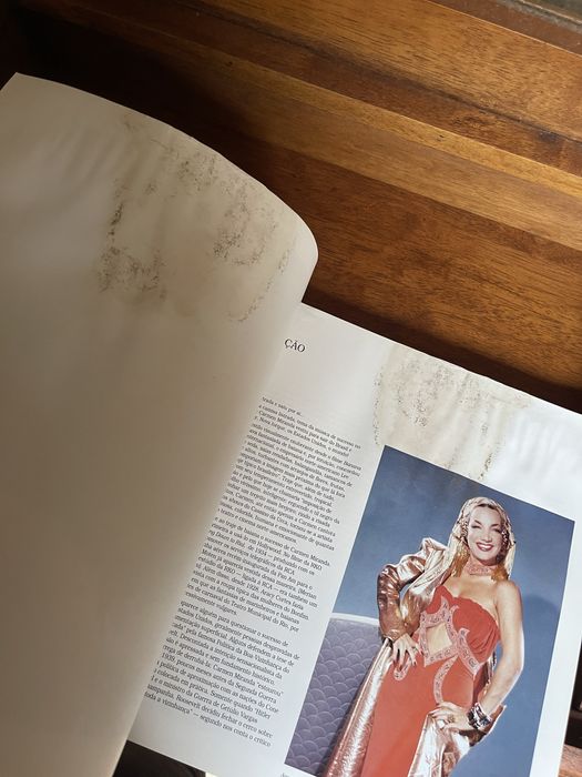 Livro Carmen Miranda