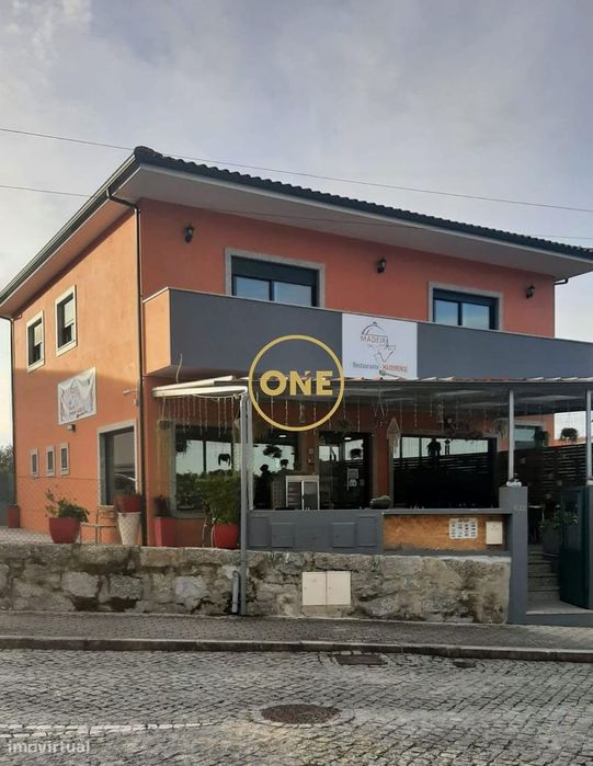 Moradia T2 com Restaurante