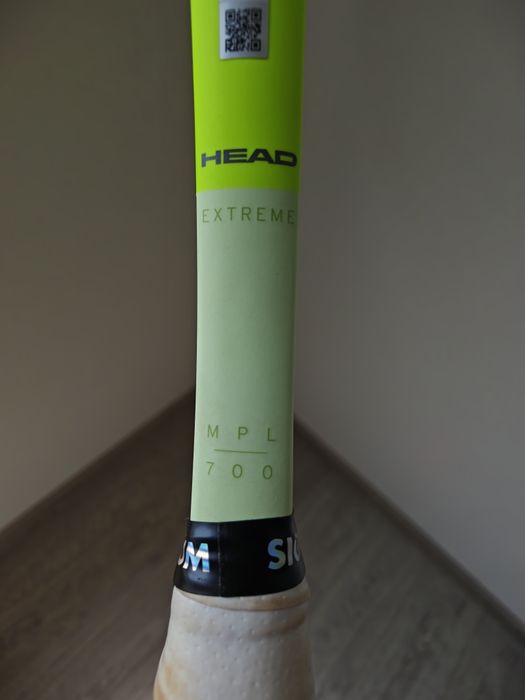 теннисная ракетка Head Extreme MP L (2024)