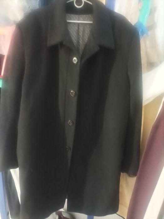 Продам мужское кашемировые пальто,черное