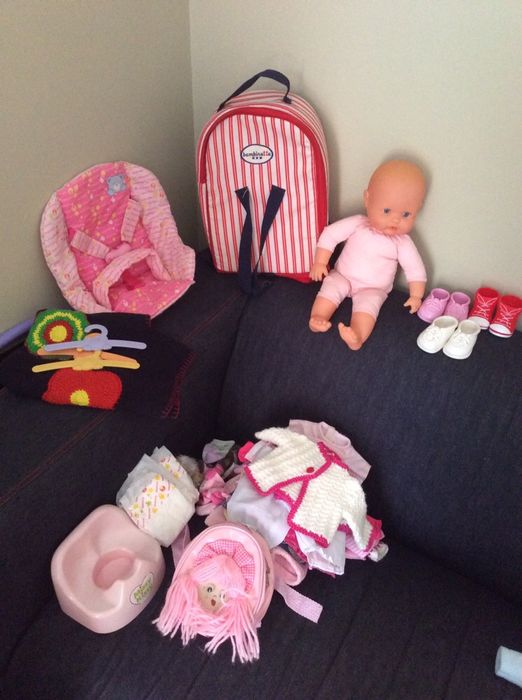 Nenucos e bonecas de brincar