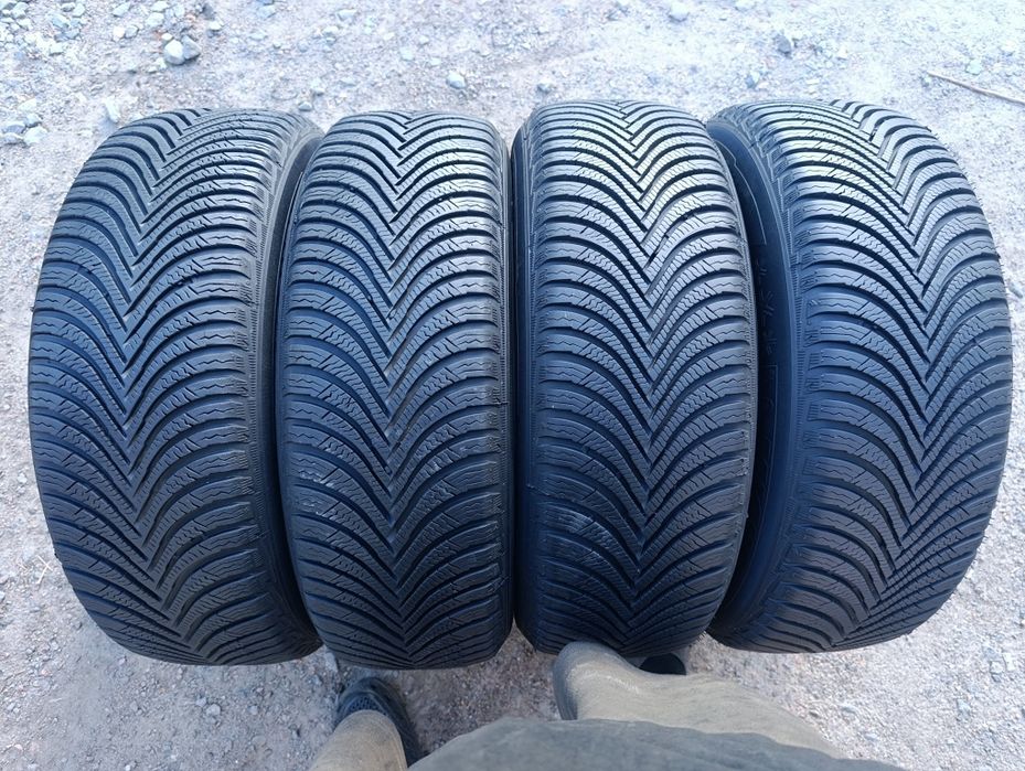 205/60/16 Michelin alpin5