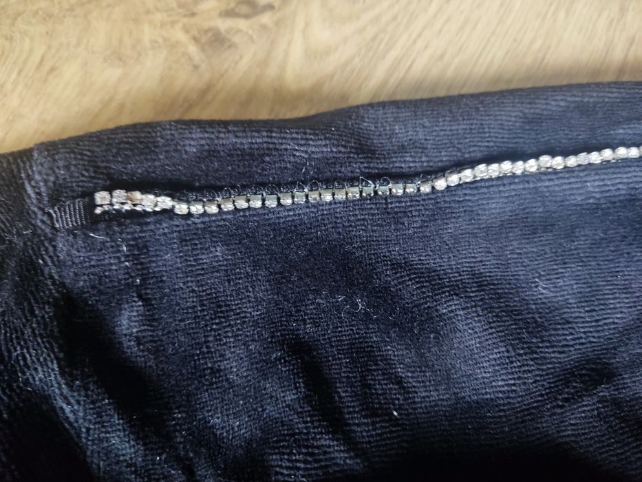 Bershka bluza aksamitna z kapturem sweter welurowy Crop