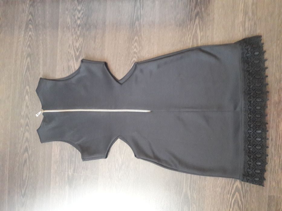 Чорне/біле плаття