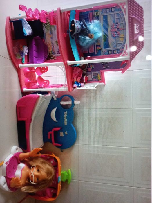 Brinquedos variados