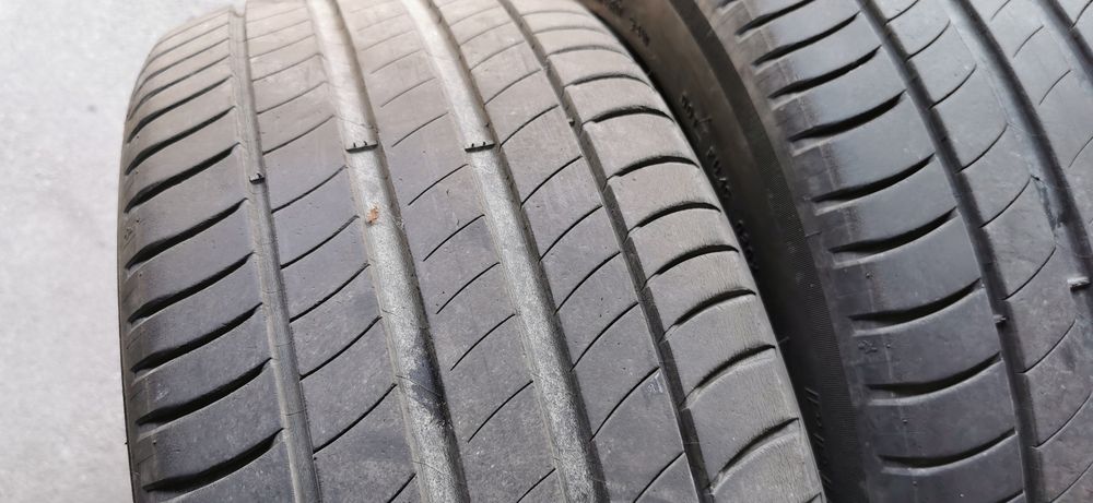 4 x Michelin Primacy 3 235/45/17