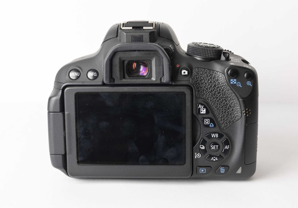 Canon EOS 700D + obiektyw 18-55mm | Duży zestaw akcesoriów