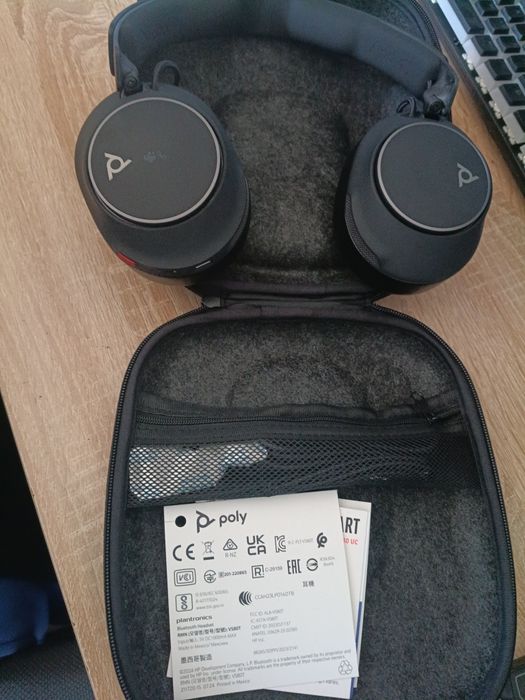 Słuchawki poly VOYEGER SURROUND 80 UC nieużywane