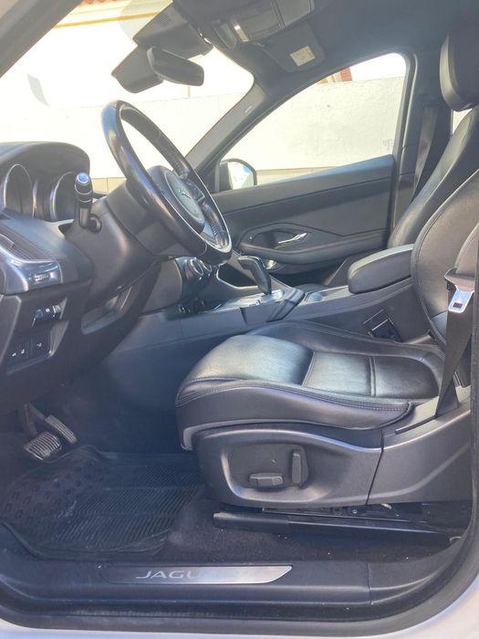 Jaguar E-Pace foto 4
