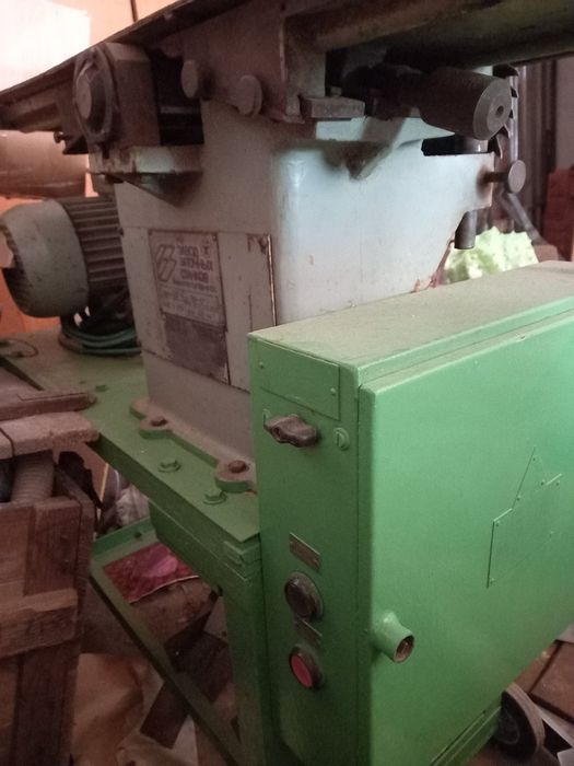 Продам деревообрабатывающий станок