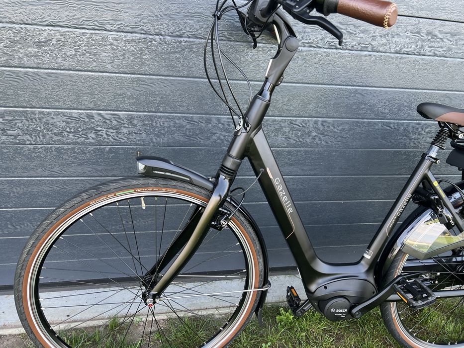 Gazelle orange c8 rama 49