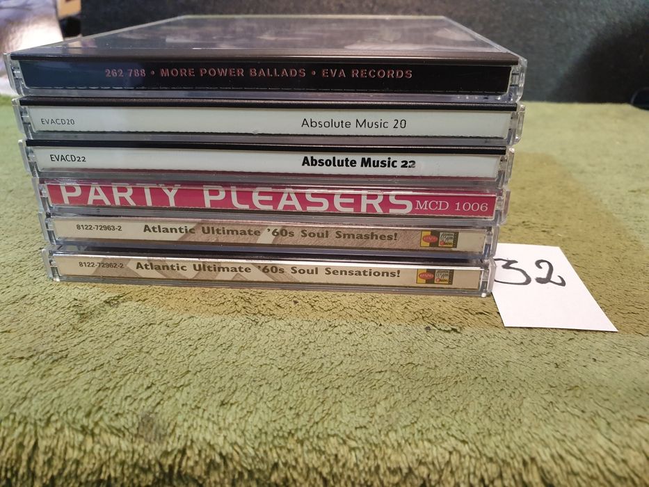 6 płyt CD różni wykonawcy.