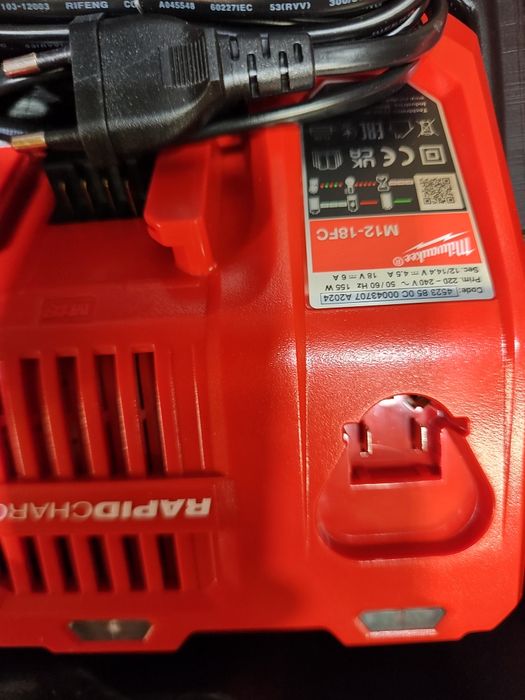 Milwaukee gwoździarka M18 FNN nowe