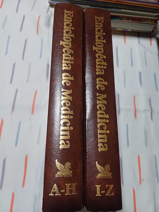 Livro A Enciclopédia de Medicina 2 volumes