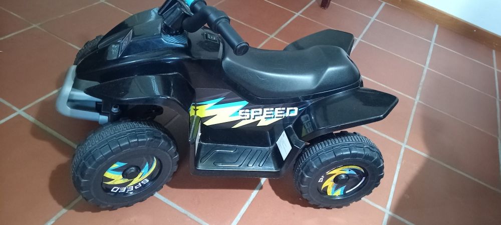 Moto 4 criança a bateria