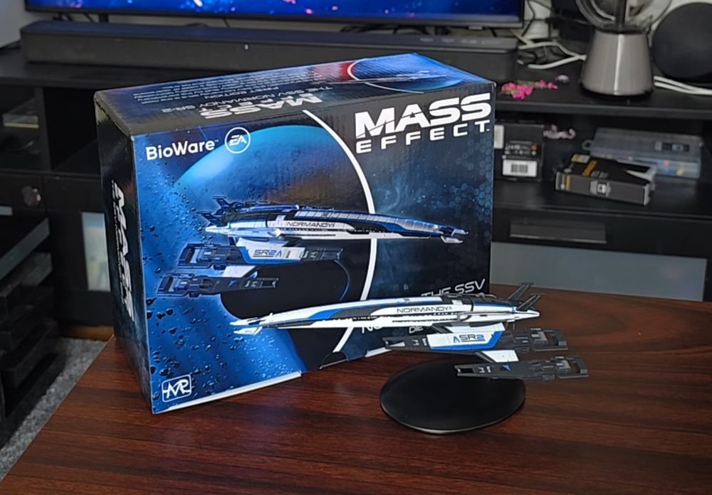 SSV Normandy SR2 - Mass Effect - Металева модель корабля від MR