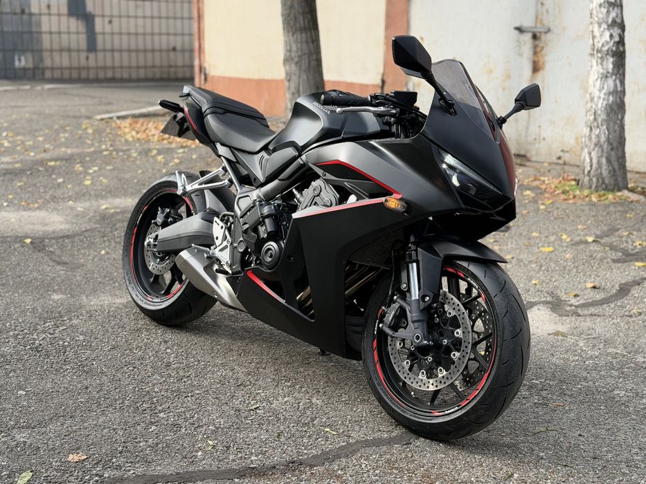 Honda CBR650R 2024