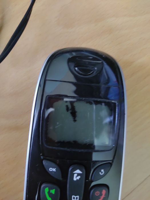 Phones with defects64737773972097121