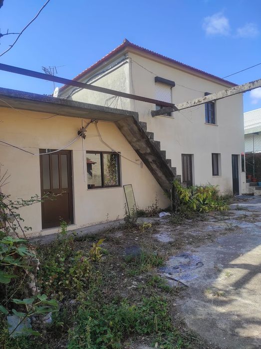 Moradia T2 lote com 415m2 em Alagoa Águeda