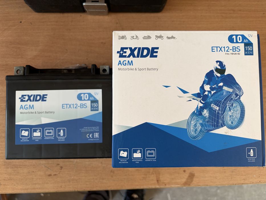 Nowy akumulator motocyklowy 12V