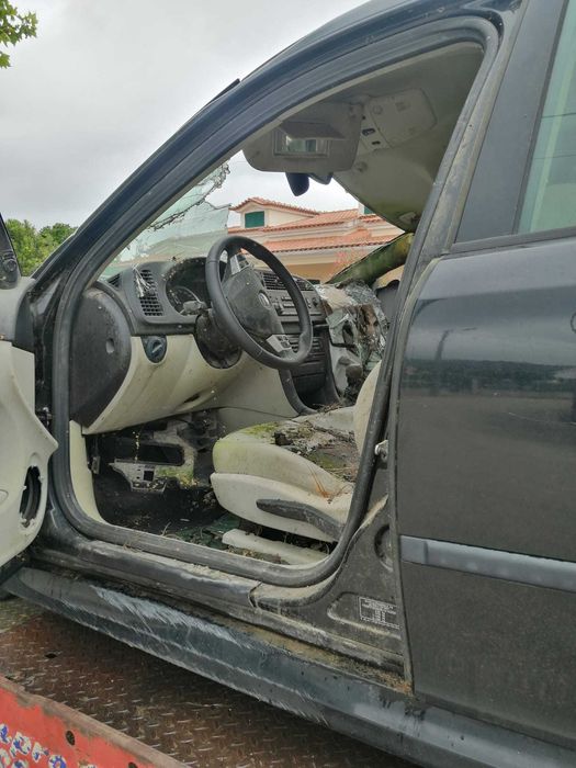 Carro Saab 93 1.9 JTD de 2005 para peças