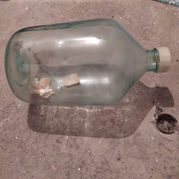 Продам 10л бутлі 6 штук,