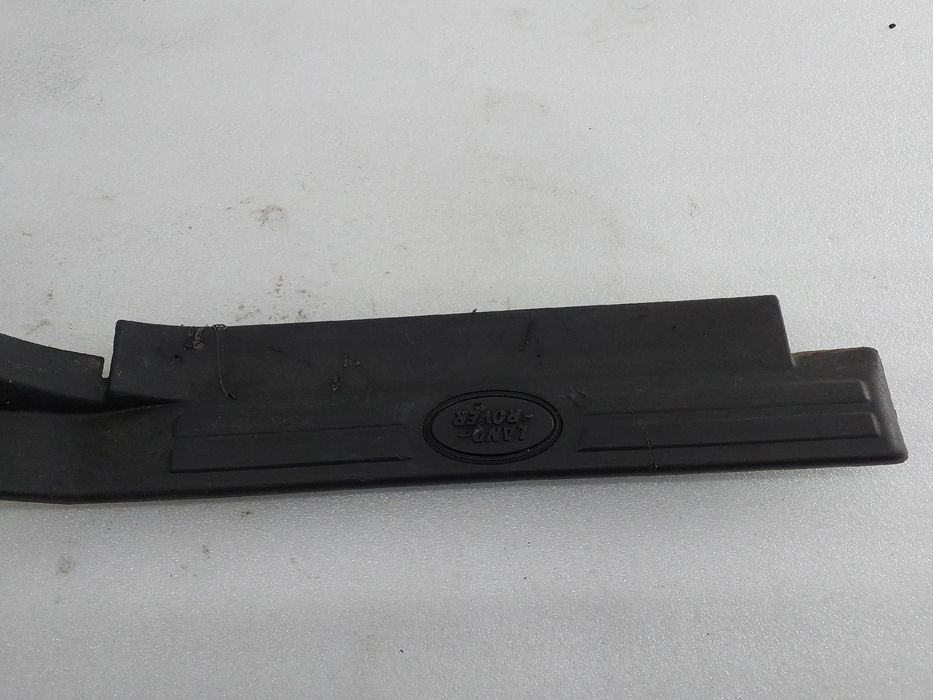 Rodapé / soleira porta frente direita LAND ROVER Discovery III (L319)