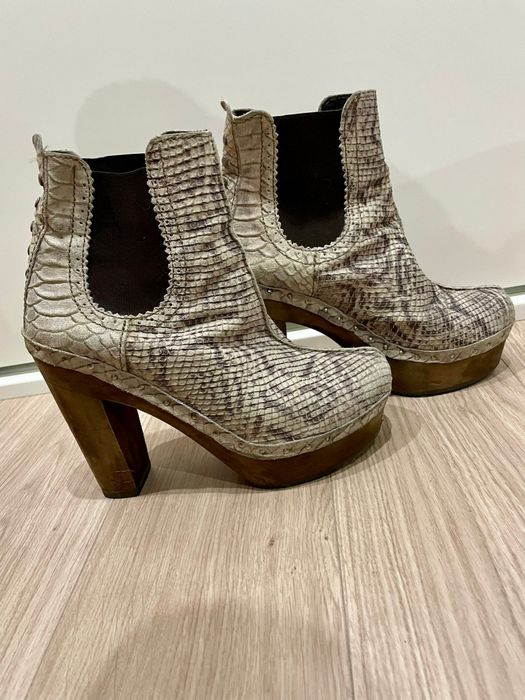 Botas Xuz - tamanho 38
Padrão Python
Pouco uso
70€