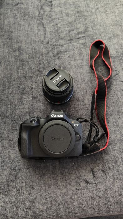 Máquina Fotográfica Canon EOS R100