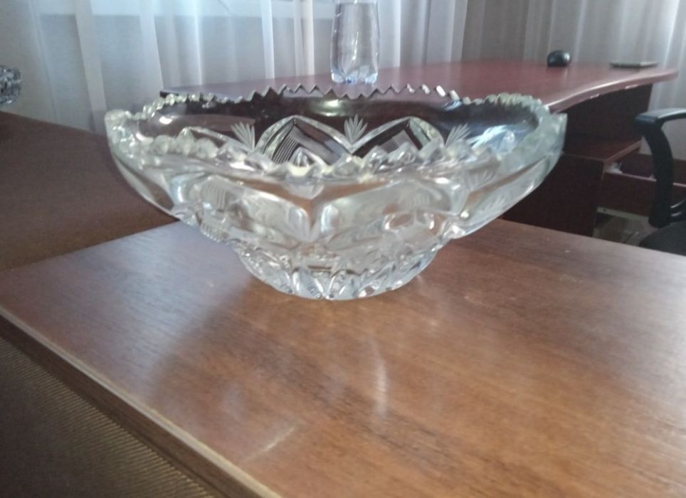 Кришталеві вази.