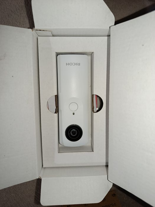 Câmara Ricohtheta 360