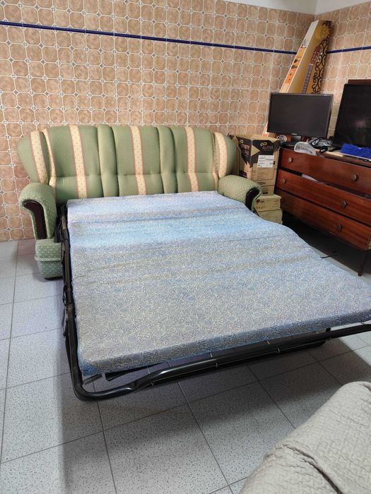 Conjunto Sofá-Cama + Poltrona