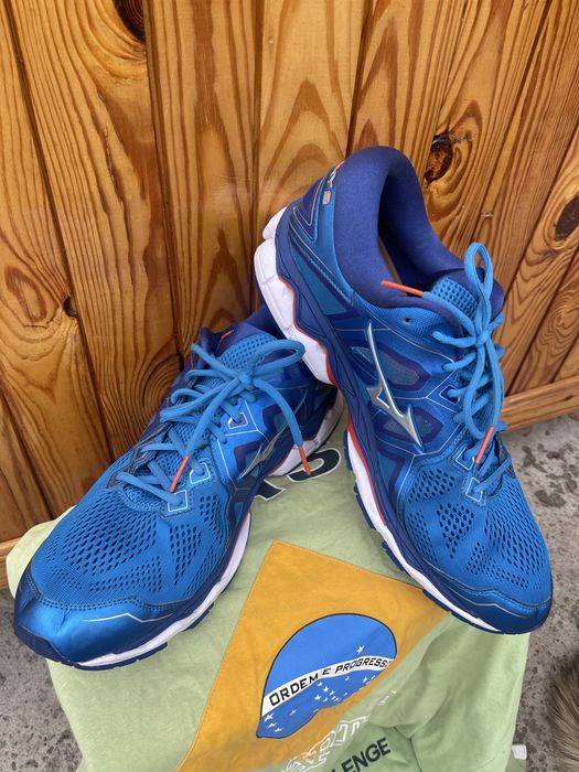 Оригінальні кросівки MIZUNO WAVE SKY 2  розмір 49-50